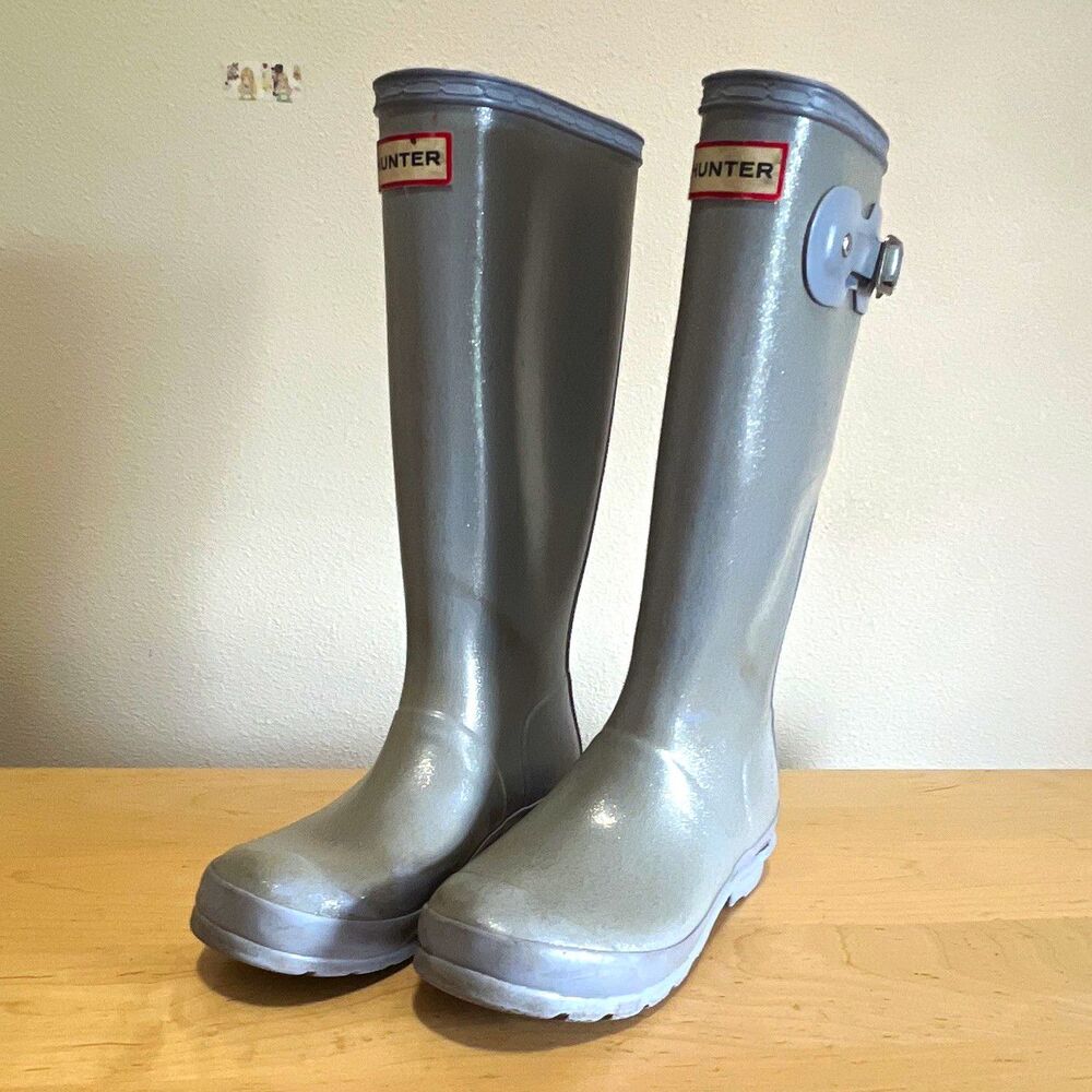 Hunter Women's Pull-On Rubber Rain Boots Gray Logo Buckle